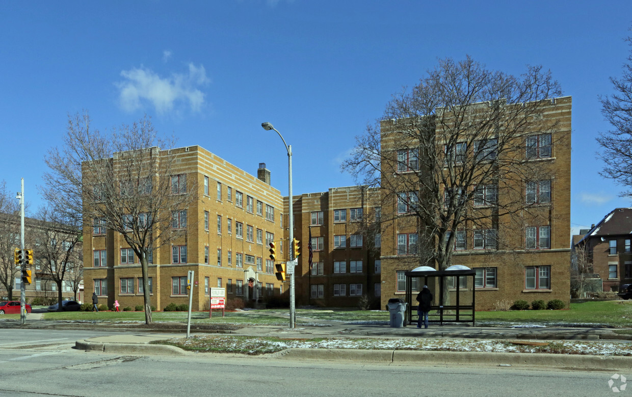 Primary Photo - Franklin Arms Apartments