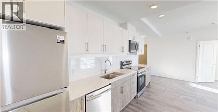 Building Photo - 1333 Weber St E