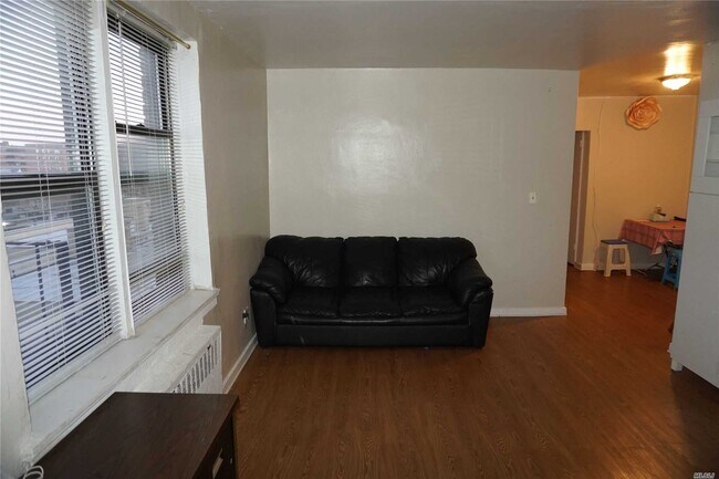 Foto del edificio - 144-50 38th Ave