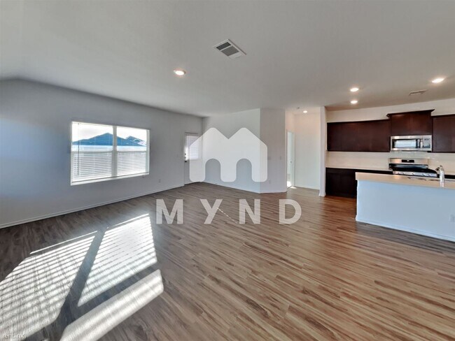 Building Photo - 3 br, 2 bath House - 268 Madrid