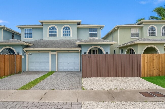 Foto del edificio - 1139 NE 3rd Ave