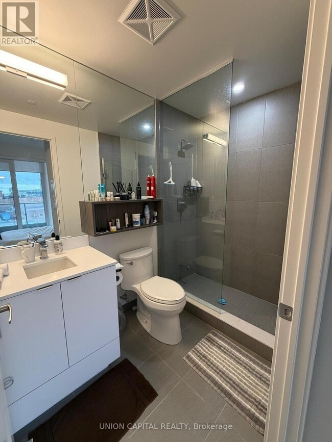 Building Photo - 70 Princess St