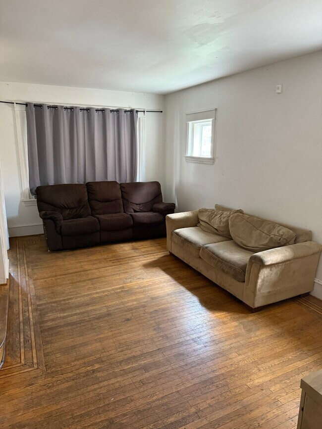 Foto del edificio - 605 E 19th St