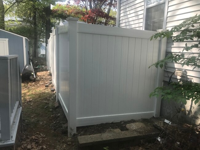 Foto del edificio - 16 Bowstring Way