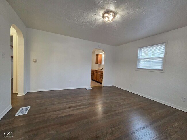 Foto del edificio - 702 W 23rd St