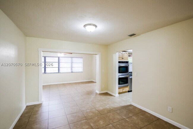 Foto del edificio - 5313 SW 118th Ave