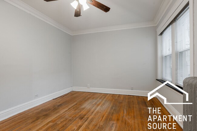 Building Photo - 3951 N Hoyne Ave