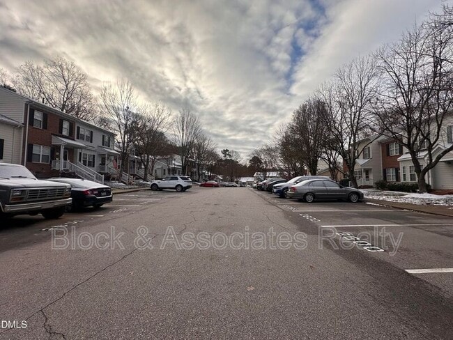 Building Photo - 2604 Sterling Park Dr