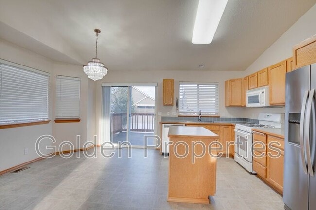 Building Photo - 7488 N Courcelles Pkwy
