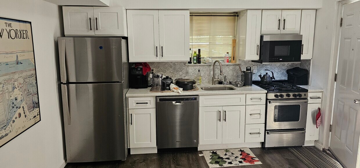 Foto principal - 17 Rossmore Ave