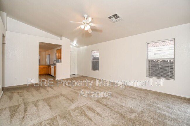 Foto del edificio - 930 E Monterey St
