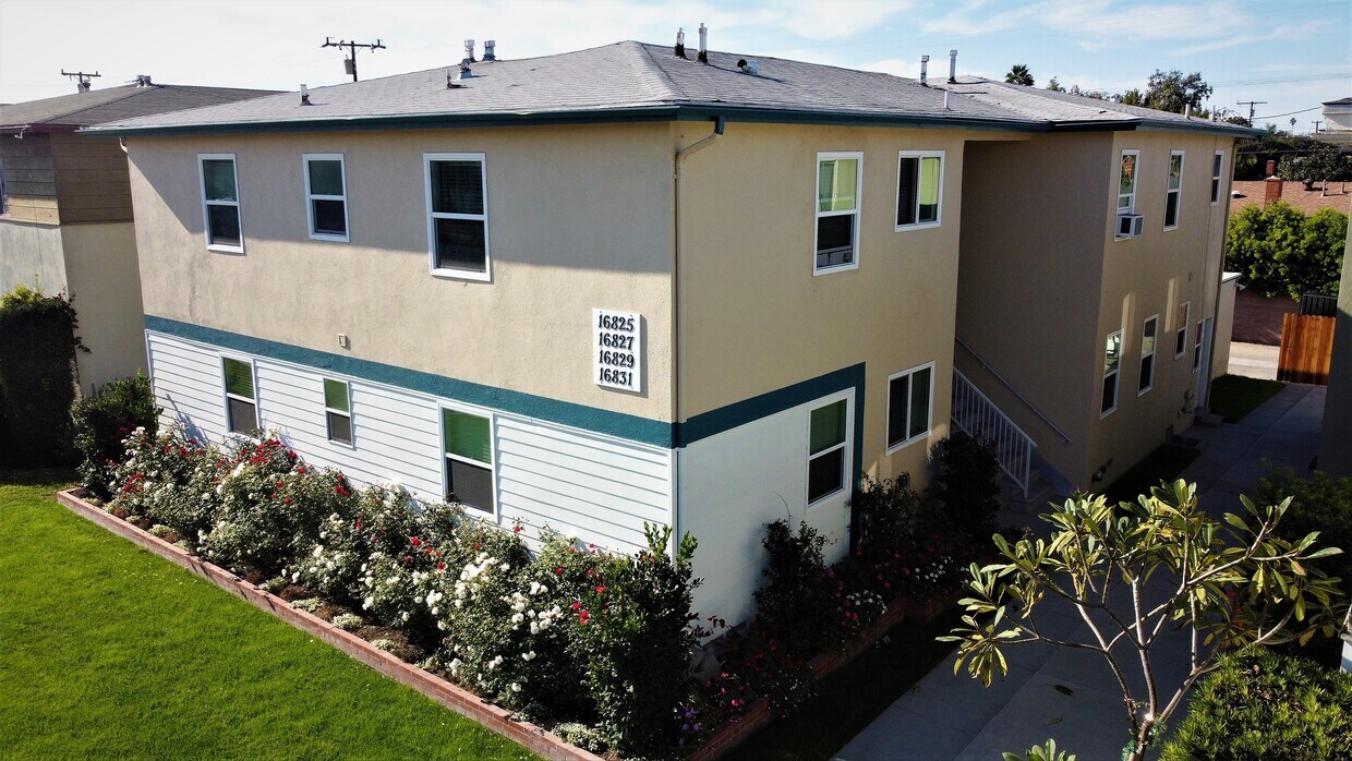 Primary Photo - 16829 Crenshaw Blvd