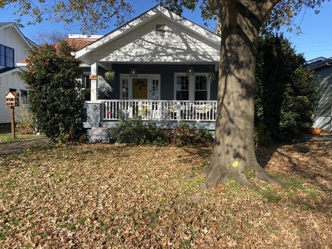 Foto del edificio - 1405 Woodland St
