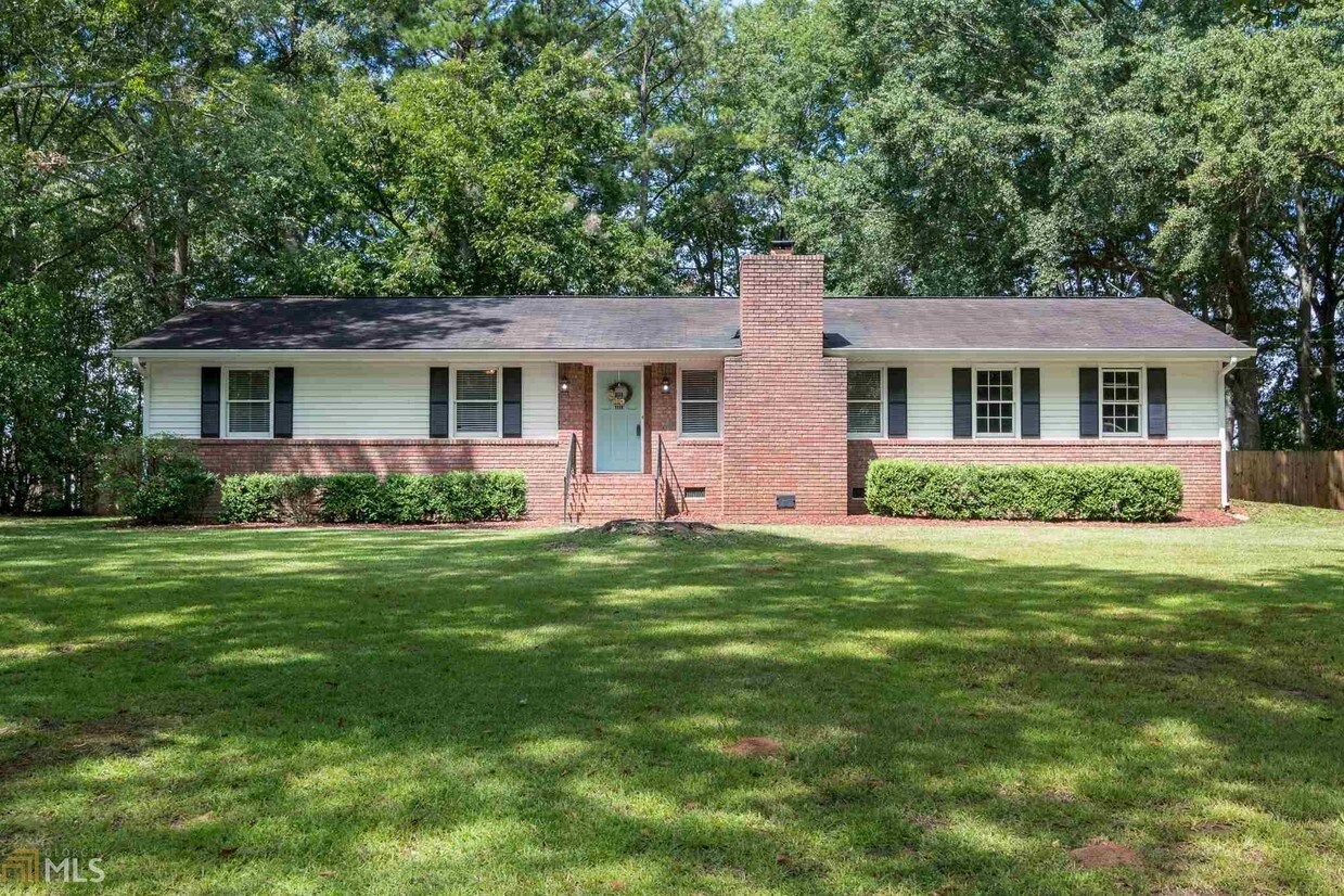 Foto principal - 584 Wesley Dr