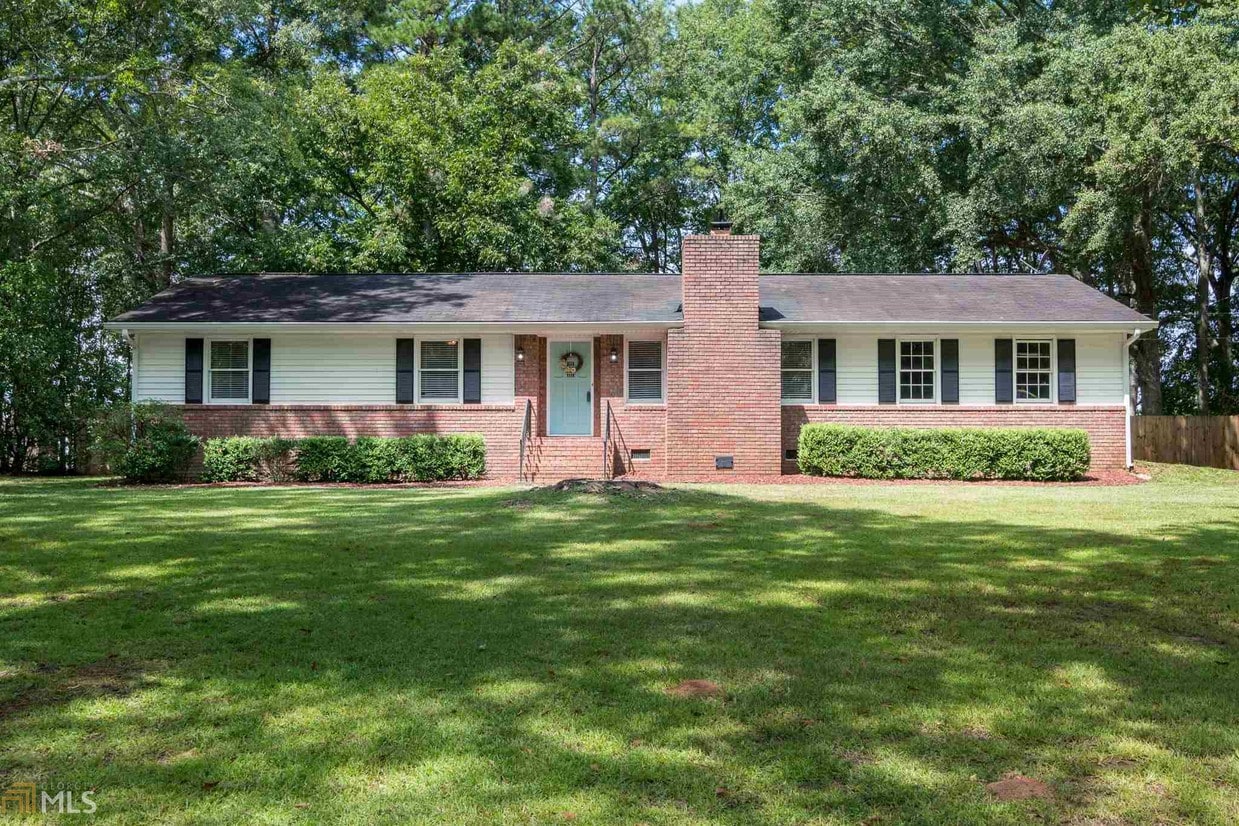 Primary Photo - 584 Wesley Dr