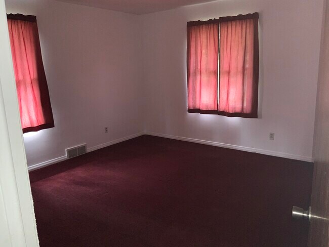 Bedroom - 2200 S Lee Ave