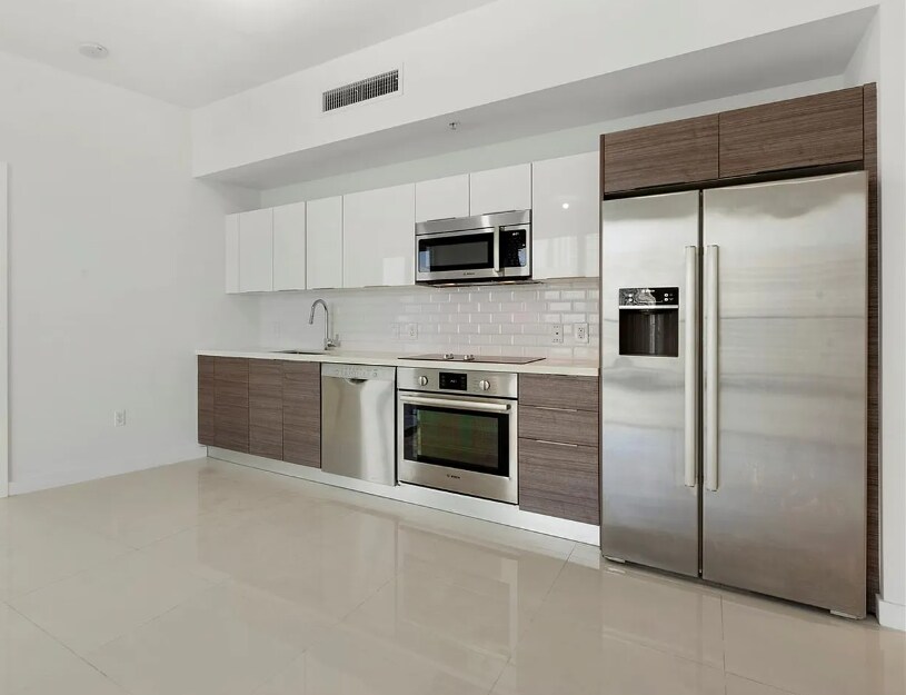 Foto principal - 1010 SW 2nd Ave