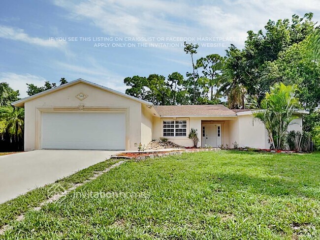 Building Photo - 7460 E Plumosa Ln