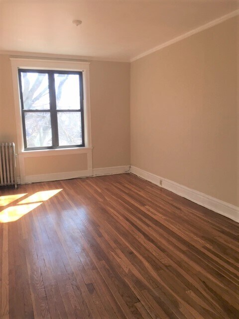 Foto del edificio - 2208 W Berteau Ave