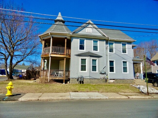 Building Photo - 368 Migeon Ave