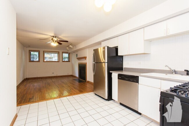 Foto del edificio - 1534 N Claremont Ave