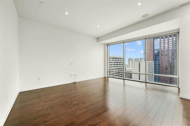 Foto del edificio - 200 N Congress Ave