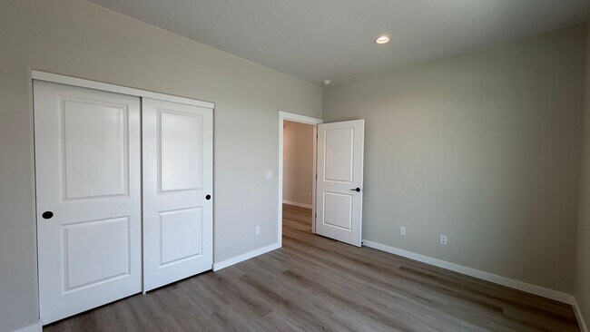 Foto del edificio - New Construction Townhome w/EV Charging, Solar Panels & Supreme Energy Efficiency!