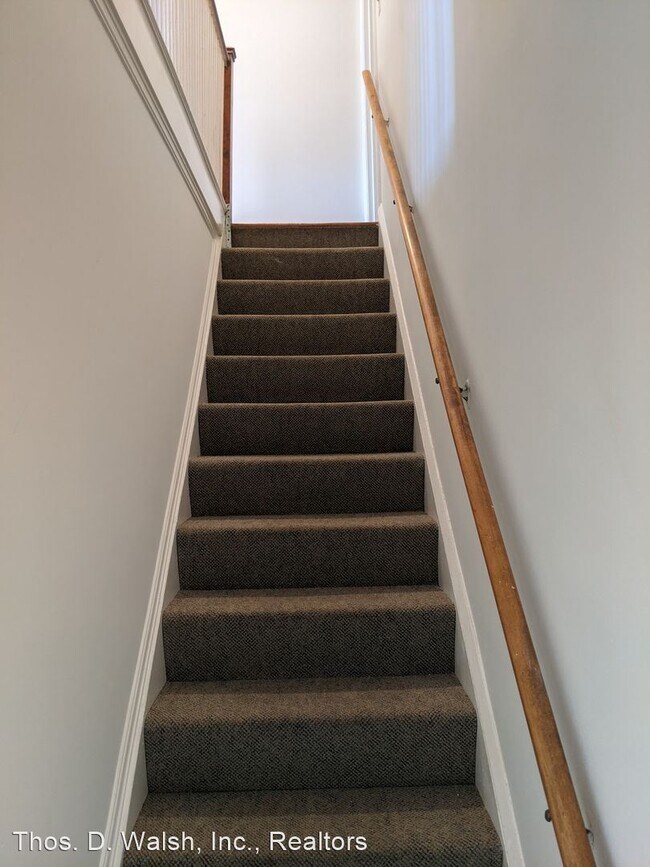 Foto del edificio - 5 br, 2 bath House - 3714 T Street NW