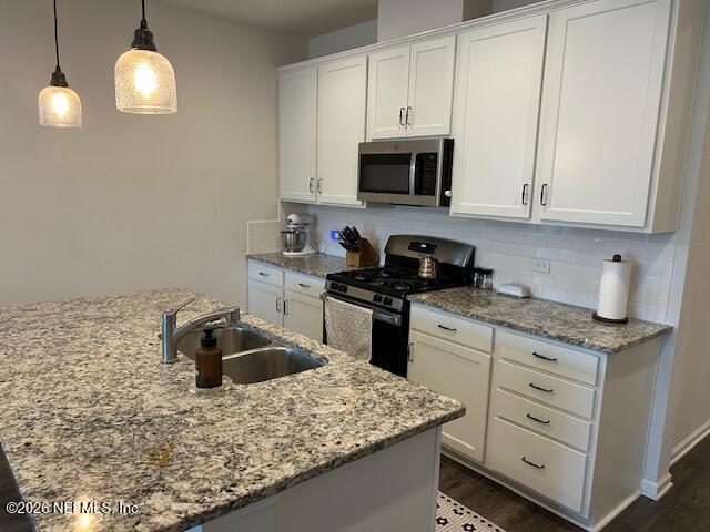 Foto del edificio - 2905 Farmall Dr