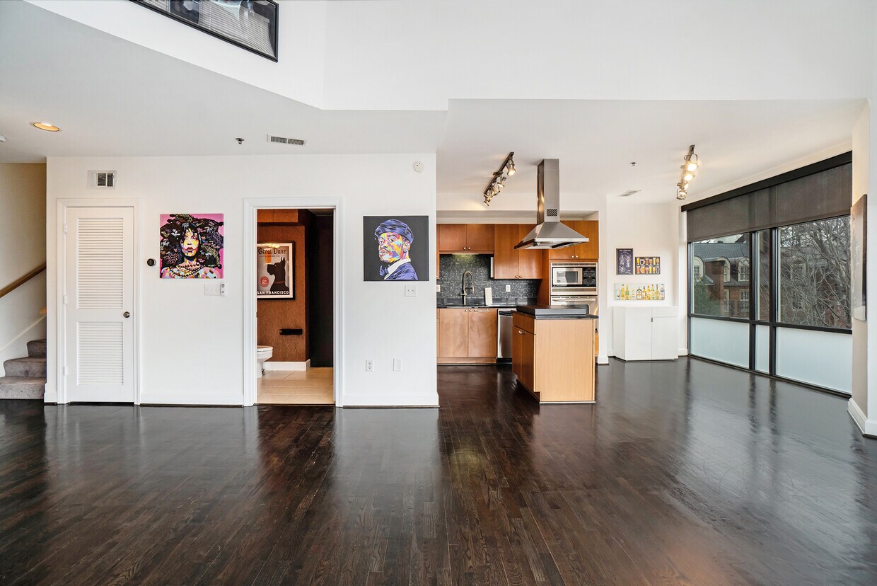 Primary Photo - 2626 Peachtree Rd
