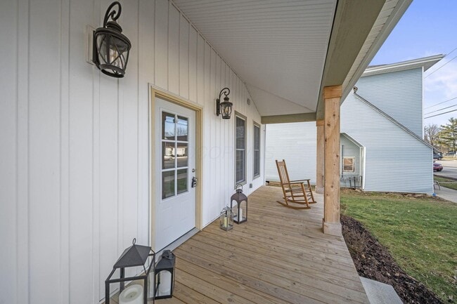 Building Photo - 145 E Main St