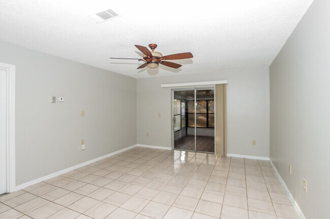 Building Photo - 712 Tupelo Dr