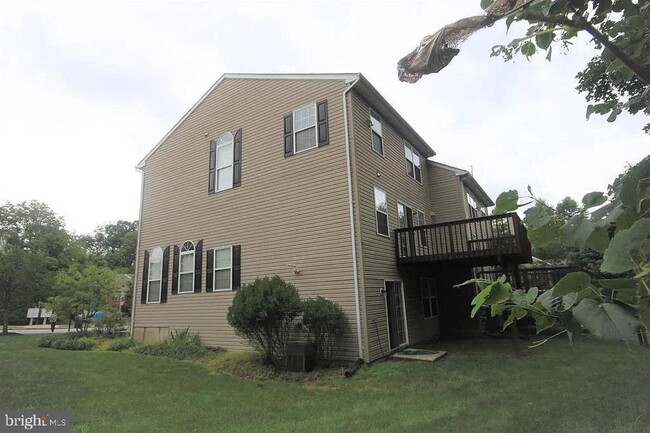 Building Photo - 18 Penmore Pl