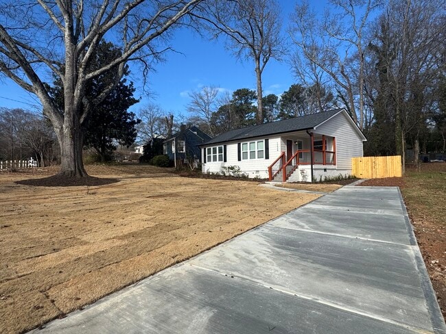 Photo - 1226 Beechview Dr SE House