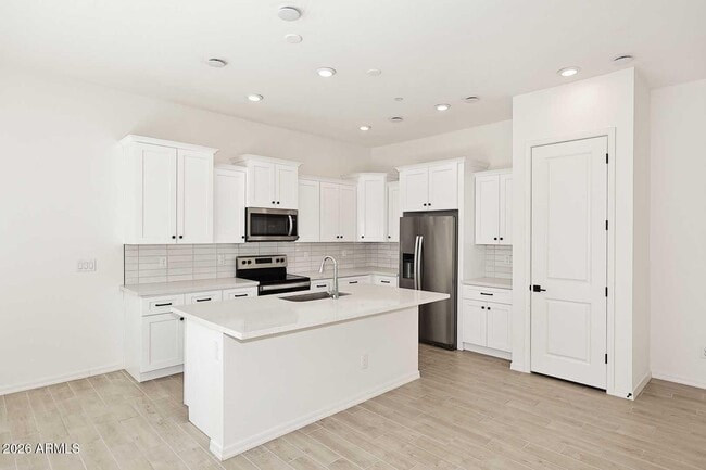 Building Photo - 202 E Markwood Dr
