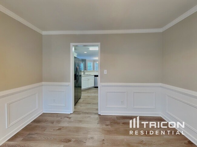 Foto del edificio - 9260 Carnes Estates Dr