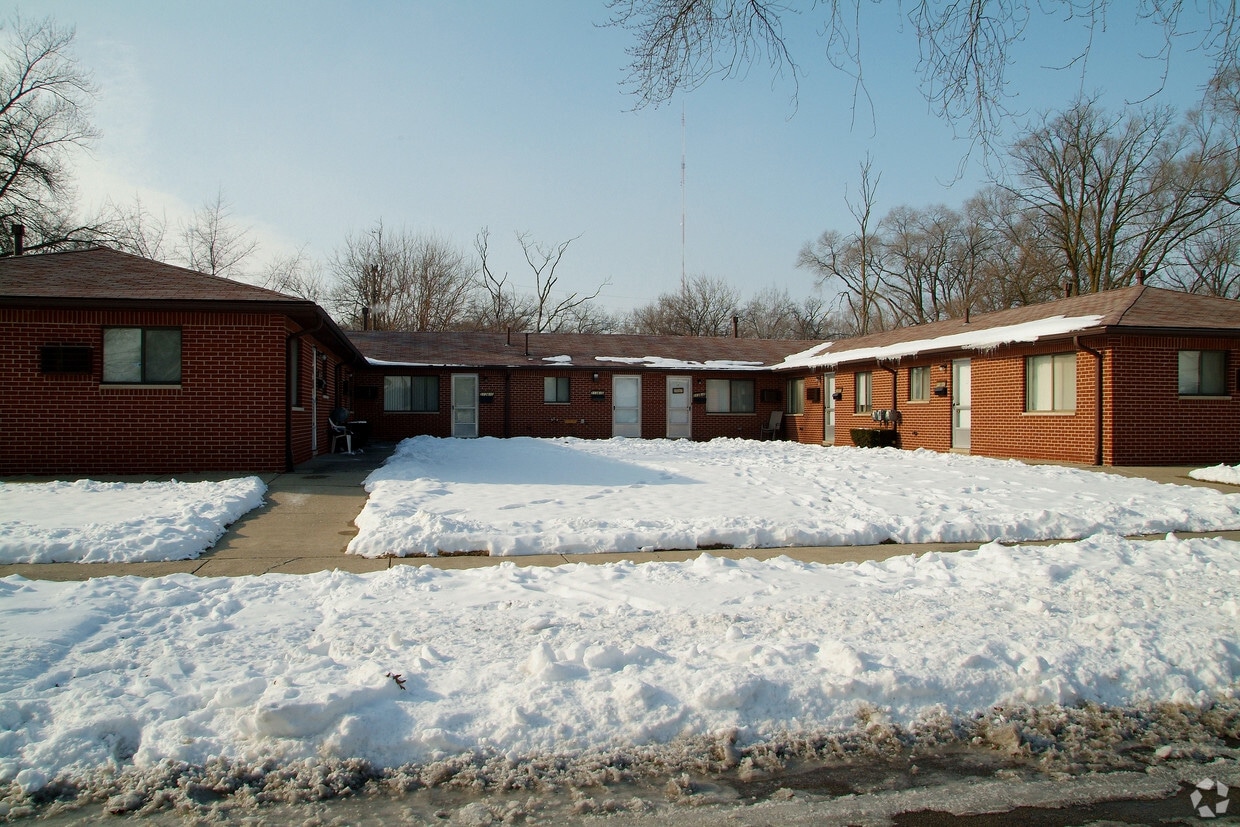 21360 Mitchelldale Ave, Royal Oak Twp, MI 48220 Apartments in Royal Oak Twp, MI