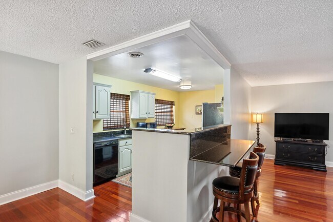 Building Photo - 181 Del Rio Blvd