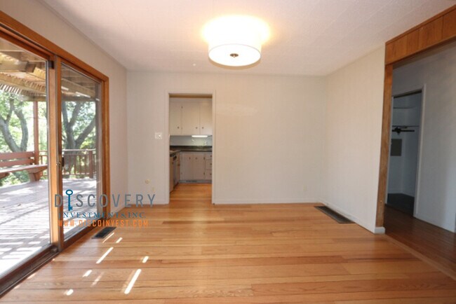 Foto del edificio - Contemporary Montclair 3+ Bedroom Canyon H...
