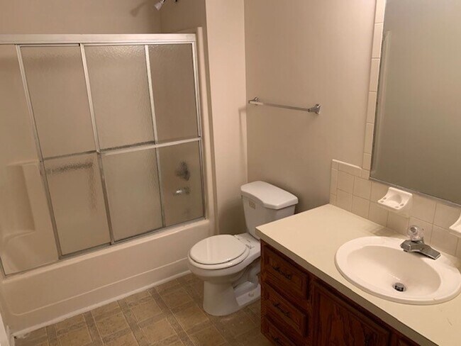 Foto del edificio - READY TO MOVE IN! 2 Beds 2 Baths! ****First full month rent 1/2 OFF limited time! *****
