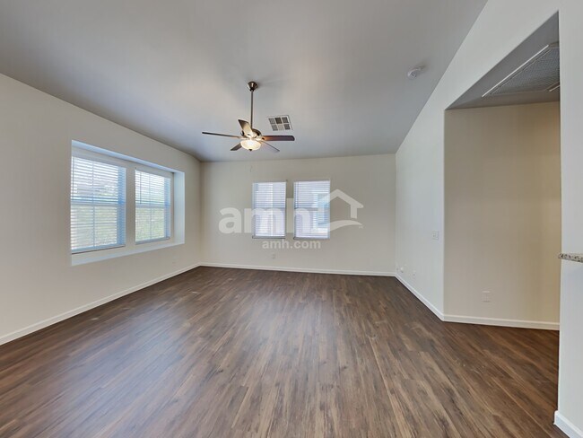 Foto del edificio - 34811 N 30th Ave