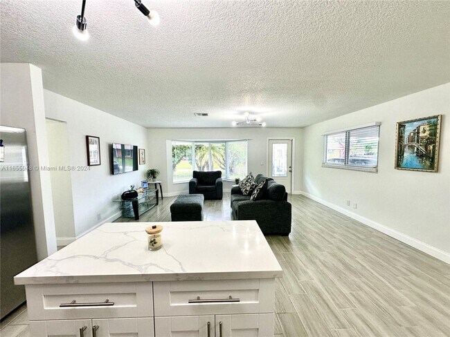Building Photo - 3511 Quentin Ave