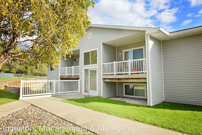 Building Photo - 1800 Golden Valley Ln