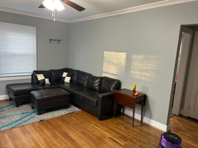 Building Photo - 1015 Noblin Ave