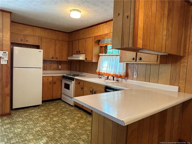 Building Photo - 2522 Vestal Ave