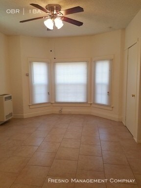 Foto del edificio - Studio Apartment Near Tower DIstrict!