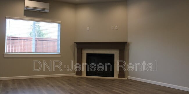 Building Photo - 14912 Canyon Rd E