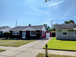 Building Photo - 3014 Sunnymede Ave