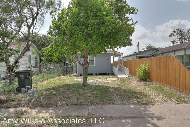 Building Photo - 2 br, 1 bath House - 1446 Main Dr