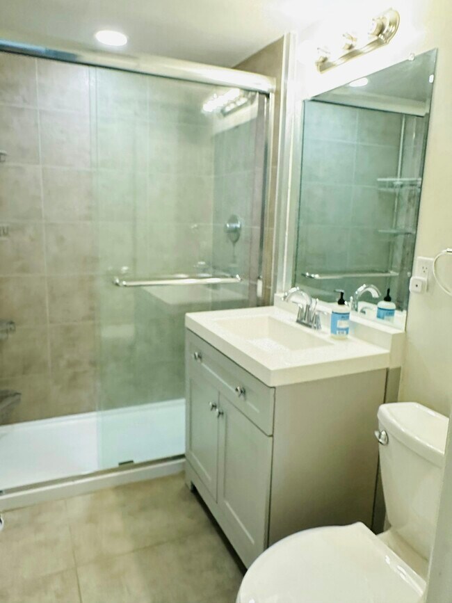 Foto del edificio - 942 NW 58th St